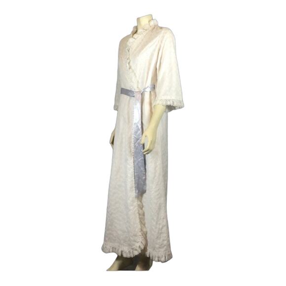 Vintage 1960s Chiha by Jaconelli Eyelet Cotton Robe for Bergdorf Goodman medium - Picture 6 of 13